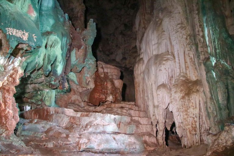 mythaidesntiny_Hong_Island-Nang_Nual_Cave-01